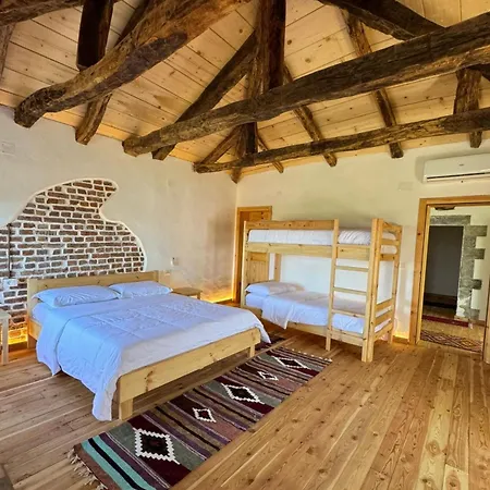 Guest house Vitoria - Mrizi I Zanave